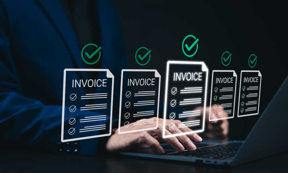 Montage: A person in business attire is working on a laptop. Invoice icons float in front of the screen, with green checkmarks indicating the successful verification of the documents.